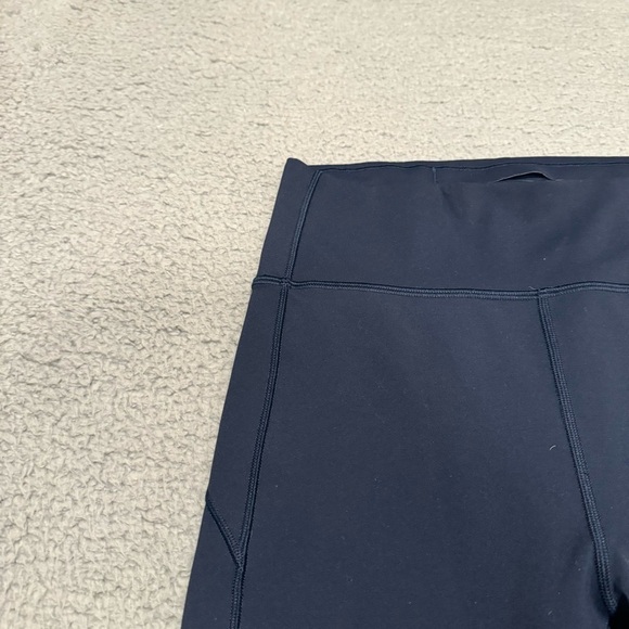 Lululemon Size 8 In Movement Crop Leggings Everlux Hi-Rise 23" Inseam True Navy - Picture 6 of 8